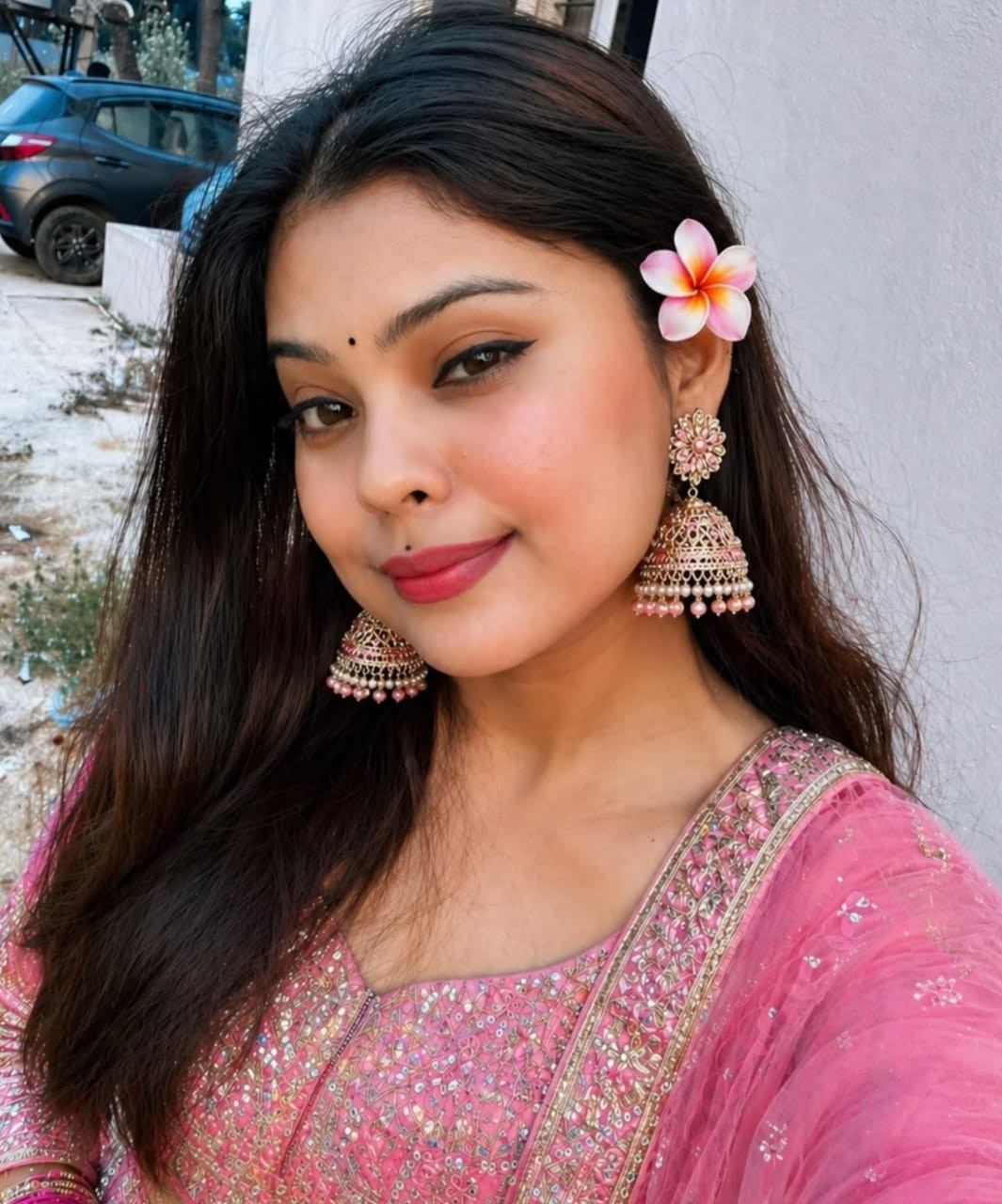 প্যারালাইজড স্বামীর চোখের সামনে